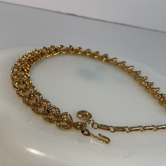 VTG LISNER Heart Choker Necklace Textured GoldTone Interlocking Hearts 12.5” - Picture 9 of 14